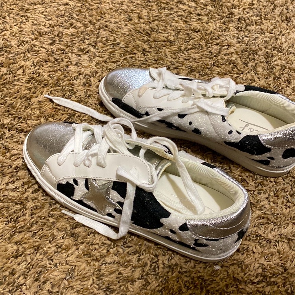 Cowprint Sneakers